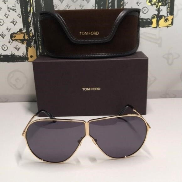 NEW AUTHENTIC Tom Ford Gold and Black Women\'s Sunglasses TF1158 30A main image 5